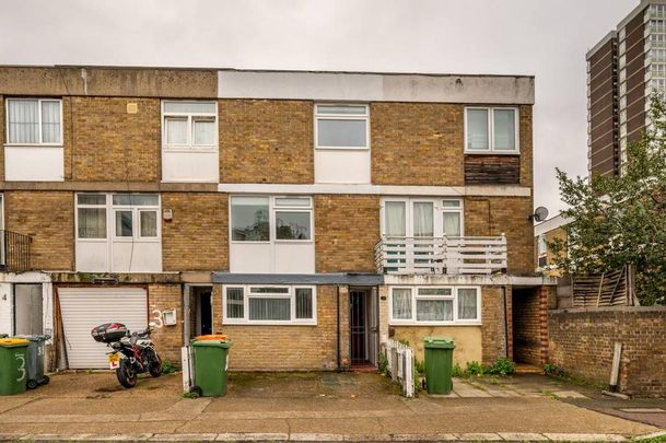 4 bedroom terraced house to rent - Photo 1