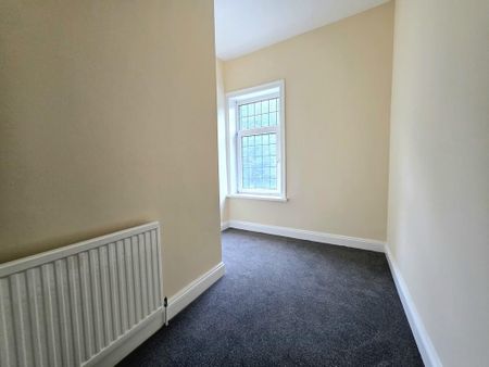 3 bedroom end of terrace house to rent - Photo 5