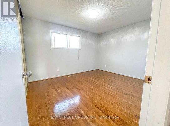 For Lease - 882 Southdown Drive, Oshawa, Ontario - Photo 1