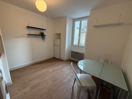 Location Appartement T1 meublé - GRAND RUE - Photo 2