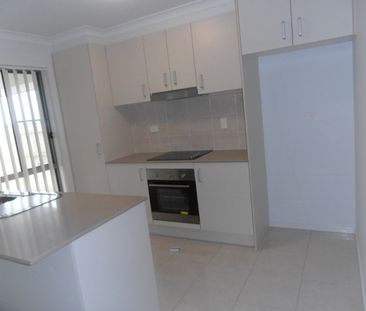 3 Bedroom Duplex in Andergrove Lakes - Photo 3