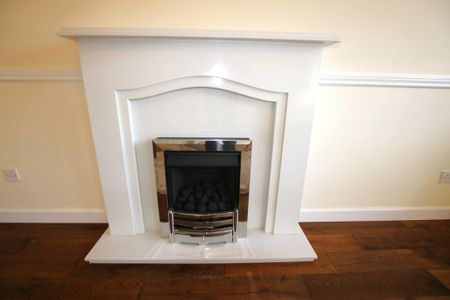 2 bedroom semi-detached bungalow to rent - Photo 2