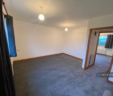 3 bedroom bungalow to rent - Photo 3