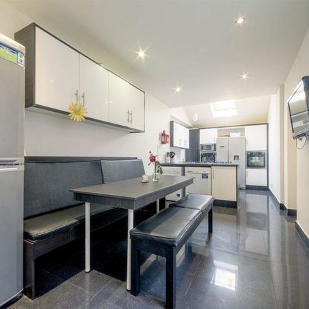 7 bedroom house to rent - Photo 4