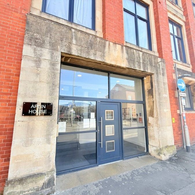 Newton Road, Yeovil, Somerset - Photo 1