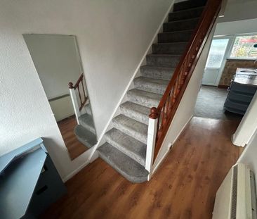 3 bedroom semi-detached house to rent - Photo 3
