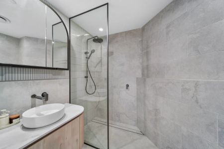 Fully Furnished Coastal Apartment – Internet & Electricity Included - Photo 5