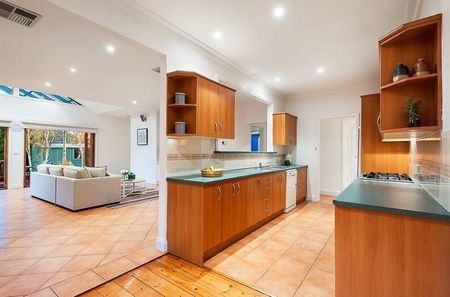 7 England Street, Bentleigh East - Photo 3