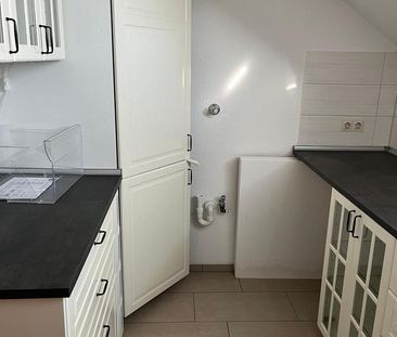1 Zimmer Dachgeschosswohnung mit sep. Bad und Küche Warmmiete - Foto 1