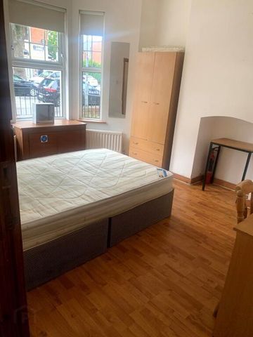 6 Rugby Avenue, Belfast, BT7 1RG - Photo 5