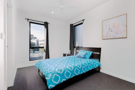 Large Studio - Photo 3