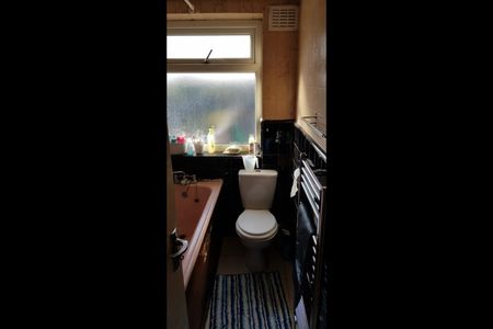 2 Bed Maisonette, Eastern Avenue, IG2 - Photo 5