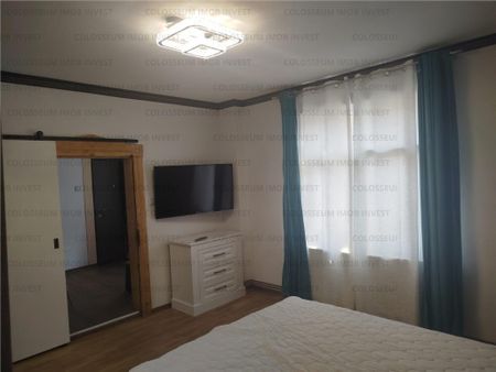 COLOSSEUM: Garsoniera mobilata utilata renovat recent Centrul Istoric - Fotografie 2