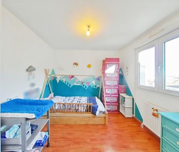 Location Appartement 4 pièces 98m² VALENCE 26000 - Photo 4