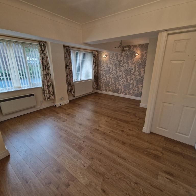 5 bedroom detached house to rent - Photo 1