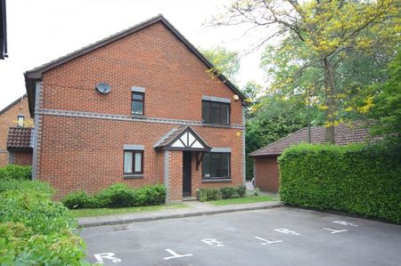 Oriental Road, Woking - Photo 5