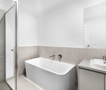 Modern 2-Bedroom Townhouse in Convenient Mickleham Location - Photo 1