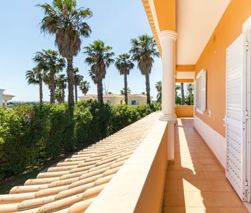 Moradia para arrendamento com piscina, Loulé, Algarve - Photo 2