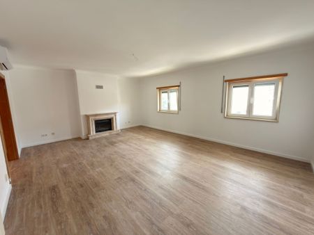 APARTAMENTO T3 NO ESTORIL - Photo 2