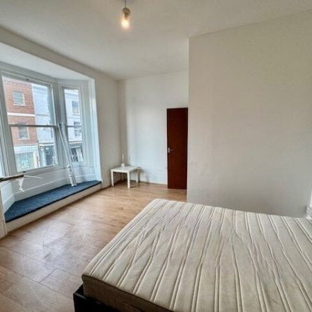 West Street, Fareham - Photo 1