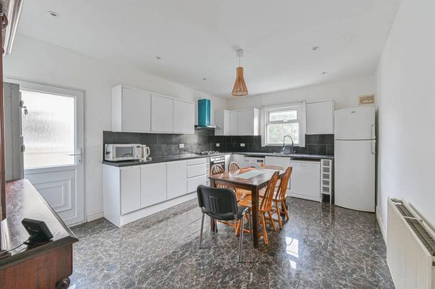 4 bedroom house to rent - Photo 1