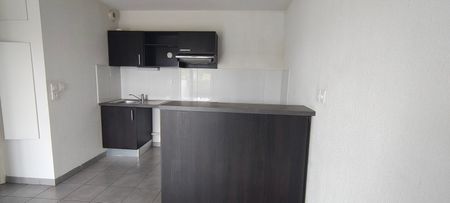 Location Appartement 2 pièces 39m² LAUNAGUET 31140 - Photo 2