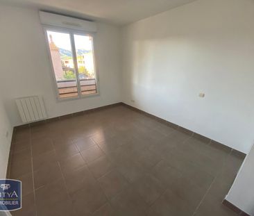 Location Appartement 3 pièces 54m² LA SEYNE SUR MER 83500 - Photo 2
