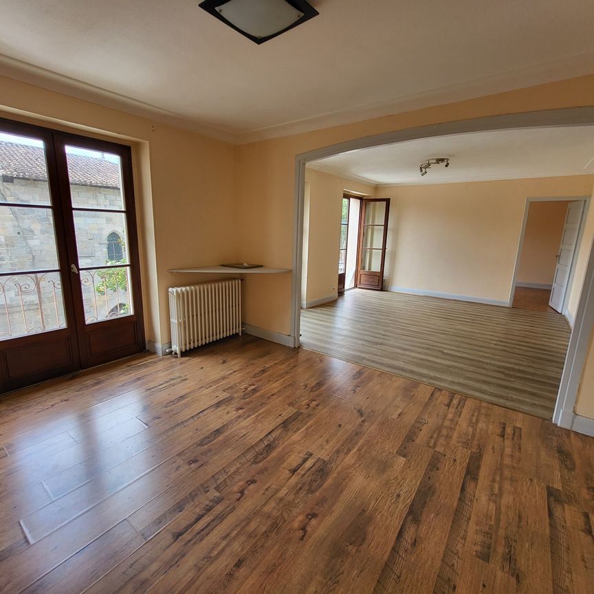 Location Appartement 3 pièces 75m² FIGEAC 46100 - Photo 1