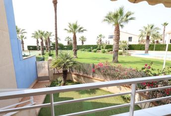 Apartamento bajo en Aguamarina.