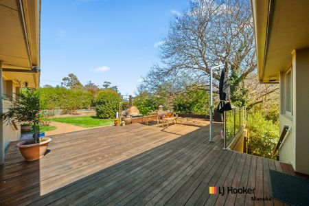 6 Hamelin Crescent, Narrabundah ACT, Belconnen - Photo 4