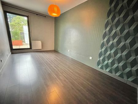 A Louer - Nantes Rd Pt De Paris - Grand Appartement De Type 2 De 59.33 M² - Photo 2