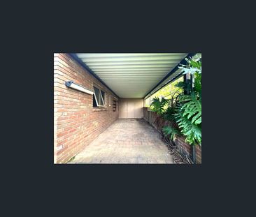 CHARMING 4 BEDROOM FAMILY HOME - Photo 1