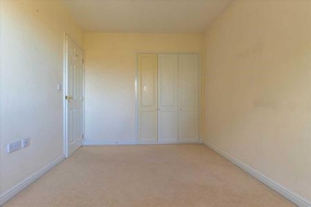 3 bedroom end of terrace house to rent - Photo 4