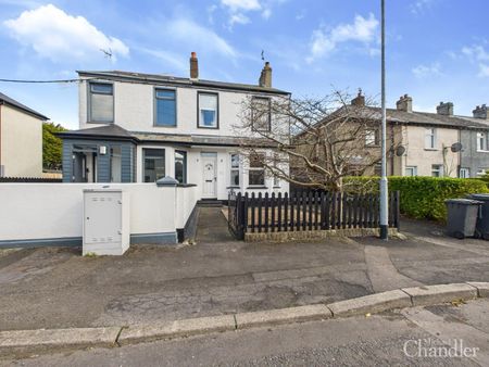 21 Hazelbrook Avenue, Bangor, BT20 3HZ - Photo 2