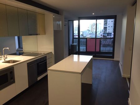 Apartment Unit at a wonderful CBD location - Photo 3