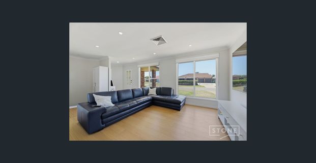 BEAUTIFUL FREESTANDING FAMILY HOME - Photo 1