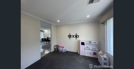 LOW MAINTENANCE - Photo 3