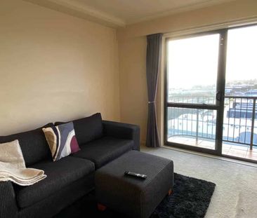 One Bedroom with a view - Photo 5