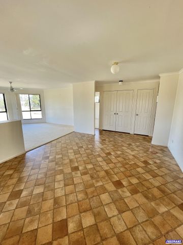 Quality Home, Quality Location - Photo 4