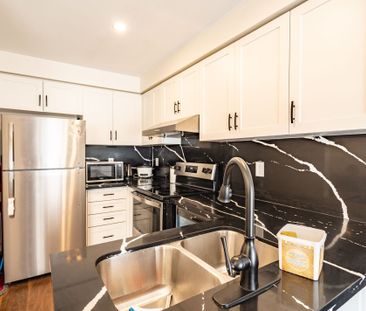 For Lease - 3974 Discovery Court, Mississauga, Ontario - Photo 3