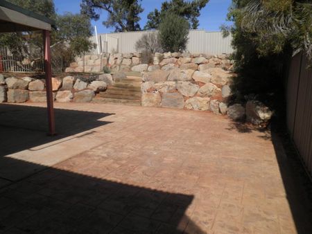 Spacious and Neat 3 Bedroom Home - Photo 5