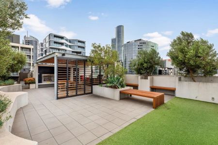 Modern Luxury Living in South Yarra! - Photo 5