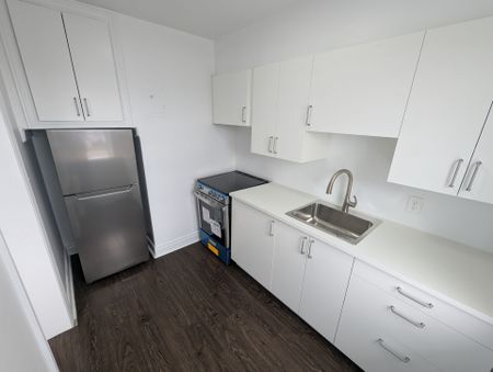 For Lease - 849 Brant Street Unit# 3, Burlington, Ontario - Photo 3