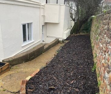 2 Bed Flat, Beaconsfield Villas, BN1 - Photo 6