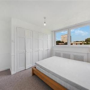 Battersea Bridge Road, SW11 - Photo 1
