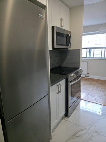 For Lease - 1305 Wilson Avenue Unit# 412, Toronto, Ontario - Photo 3