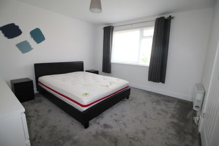 2 Bed Student Accommodation - Photo 3