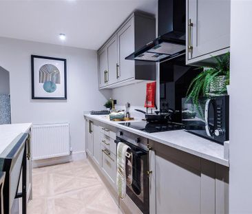 1 bedroom in a house share to rent - Photo 6