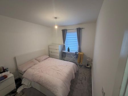 3 bedroom semi-detached house to rent - Photo 5