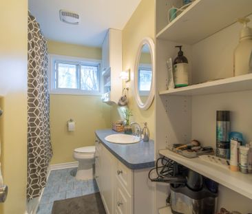 For Lease - 1240 ADIRONDACK Drive Unit# A, Parkway Park - Queensway... - Photo 5